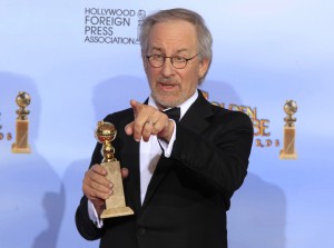 Director Steven Spielberg poses backstage after winning the award for best animated feature film for "The Adventures of Tintin" at the 69th annual Golden Globe Awards in Beverly Hills, California, January 15, 2012. REUTERS/Lucy Nicholson (UNITED STATES - Tags: ENTERTAINMENT) (GOLDENGLOBES-BACKSTAGE) - RTR2WCLL
