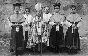 chierichetti vescovo e canonici
